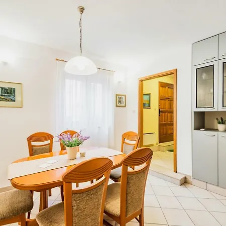 Kala Apartament *